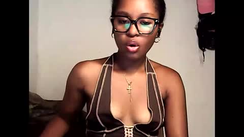 ellah245 online show from March 30, 2026, 9:27 pm