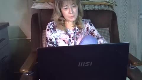 Snapshot of ellajohnsonx chatting on November 23, 2025, 6:19 pm ellajohnsonx online show from November 23, 2025, 6:19 pm