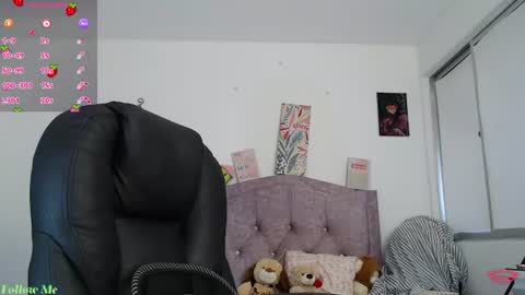 Snapshot of ellajonz chatting on June 13, 2026, 10:18 pm Ella Amoneth online show from June 13, 2026, 10:18 pm