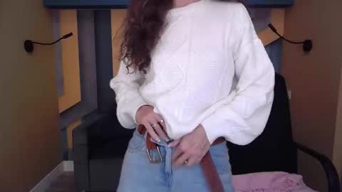 EllaLongs online show from November 25, 2025, 12:49 pm