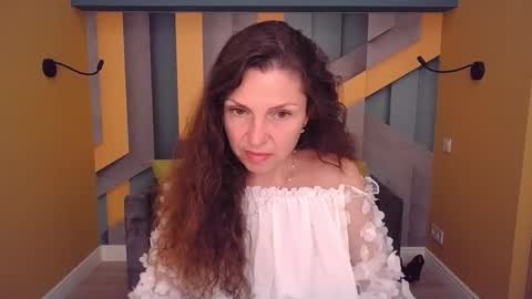 EllaLongs online show from May 22, 2026, 11:27 am