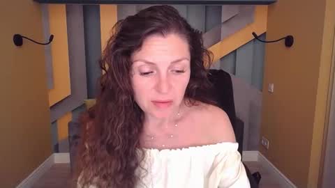 EllaLongs online show from May 23, 2026, 11:25 am