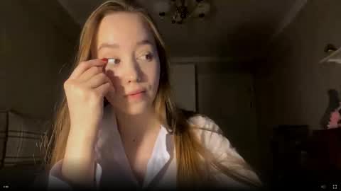 Snapshot of ellamenas chatting on October 12, 2025, 6:29 pm Ella online show from October 12, 2025, 6:29 pm