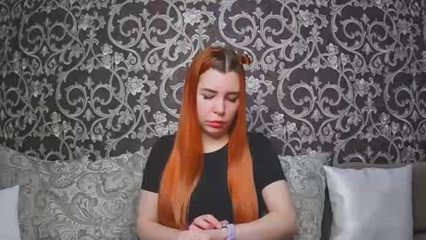 EllaNuar online show from February 9, 2026, 2:04 am