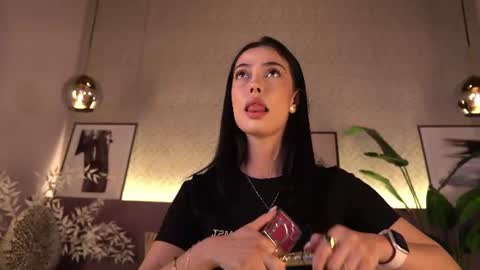 Elle Diane online show from June 15, 2026, 12:13 am