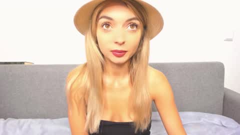 ellen_flow online show from January 30, 2025, 7:29 am