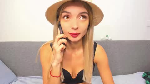 ellen_flow online show from February 21, 2025, 9:22 pm