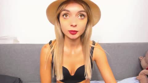 ellen_flow online show from March 12, 2025, 11:54 pm