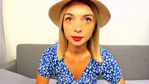 ellen_flow online show from September 20, 2025, 11:22 am