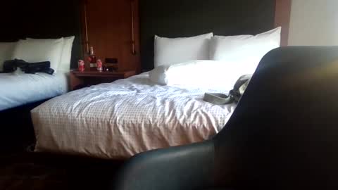 ElleNV online show from November 6, 2025, 11:37 pm