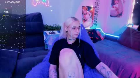 Ellie online show from November 16, 2025, 6:30 am