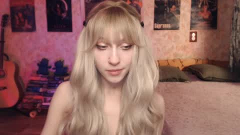 Snapshot of ellie_friendly chatting on February 6, 2025, 11:26 pm ellie_friendly online show from February 6, 2025, 11:26 pm