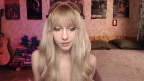 Snapshot of ellie_friendly chatting on February 10, 2025, 11:23 pm ellie_friendly online show from February 10, 2025, 11:23 pm