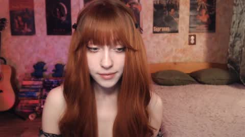 Snapshot of ellie_friendly chatting on September 16, 2025, 11:39 pm ellie_friendly online show from September 16, 2025, 11:39 pm