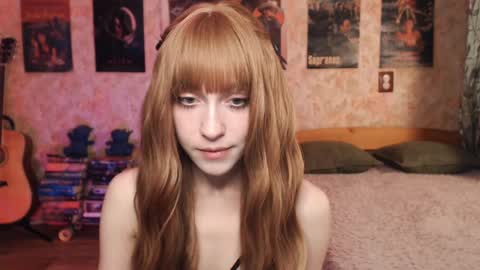 Snapshot of ellie_friendly chatting on October 10, 2025, 11:26 pm ellie_friendly online show from October 10, 2025, 11:26 pm