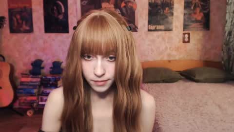 Snapshot of ellie_friendly chatting on October 16, 2025, 1:12 pm ellie_friendly online show from October 16, 2025, 1:12 pm