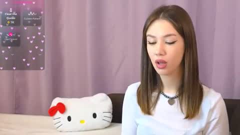 ellie online show from October 14, 2025, 7:47 pm