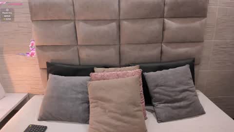 ellieadeline online show from July 13, 2026, 3:53 am