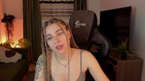 elliecutes online show from February 10, 2025, 6:42 am