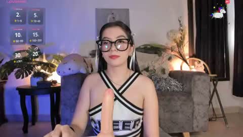 elliedream_ online show from June 17, 2026, 2:40 pm