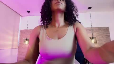 elliee_alves online show from July 10, 2026, 1:25 pm
