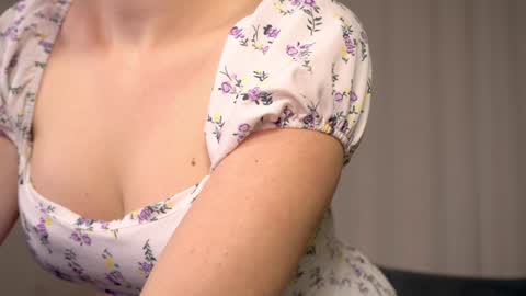 just Emily  online show from January 5, 2025, 6:35 pm