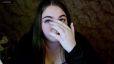 Ellie online show from September 29, 2025, 4:01 pm