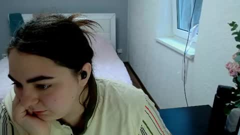 Ellie online show from July 24, 2026, 3:37 am