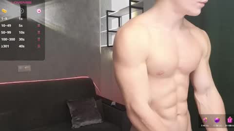 Snapshot of elliot_muscle04 chatting on February 16, 2025, 4:53 pm elliot_muscle04 online show from February 16, 2025, 4:53 pm