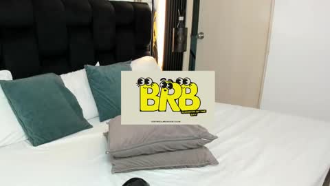 Elliot Stone online show from November 18, 2025, 3:23 am