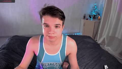 elliot_winki online show from December 19, 2025, 7:54 pm