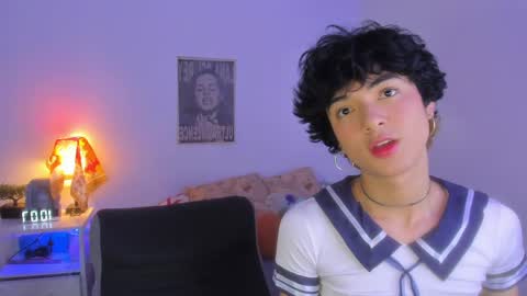Snapshot of elliotvolkov chatting on June 4, 2026, 7:03 am elliotvolkov online show from June 4, 2026, 7:03 am