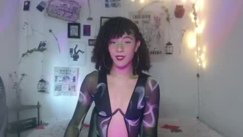 Snapshot of ellis_flowers chatting on September 20, 2025, 8:43 pm . online show from September 20, 2025, 8:43 pm