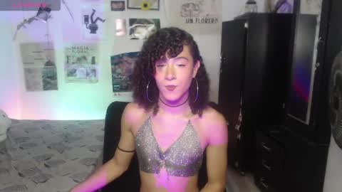 Snapshot of ellis_flowers chatting on November 11, 2025, 10:54 pm . online show from November 11, 2025, 10:54 pm