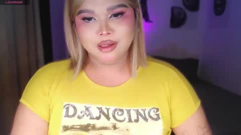 Ellise online show from May 7, 2026, 10:15 pm