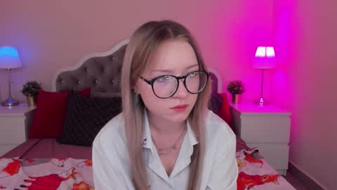 Snapshot of elliup chatting on September 24, 2025, 10:07 am elliup online show from September 24, 2025, 10:07 am