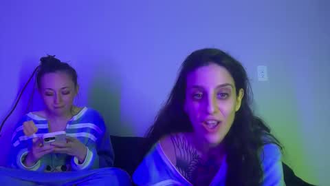 Elli X Raven online show from April 2, 2026, 1:14 am