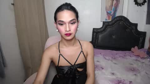 Snapshot of ellorrey chatting on April 23, 2026, 12:45 am ELLORREY online show from April 23, 2026, 12:45 am