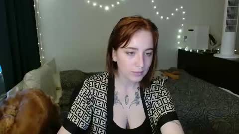 Snapshot of elly_rise chatting on July 24, 2026, 7:01 pm Elly online show from July 24, 2026, 7:01 pm