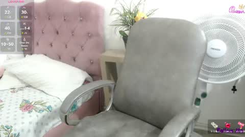 Snapshot of elly_willis chatting on June 24, 2026, 4:28 pm Elly online show from June 24, 2026, 4:28 pm