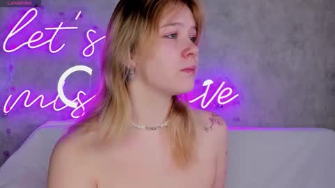 Snapshot of ellya_castro chatting on September 25, 2025, 12:03 am ellya_castro online show from September 25, 2025, 12:03 am