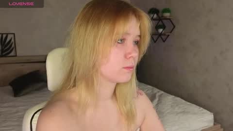 Snapshot of ellya_castro chatting on October 21, 2025, 12:55 am ellya_castro online show from October 21, 2025, 12:55 am