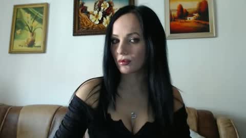 EllyaDiamond online show from April 7, 2026, 1:22 pm