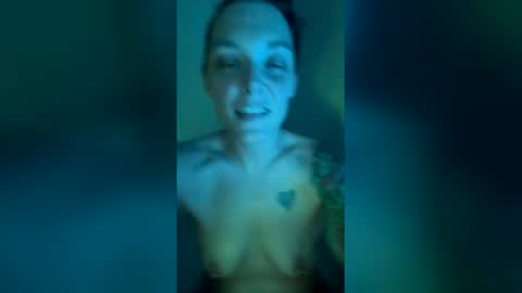 Elly Belle online show from May 20, 2026, 3:24 am