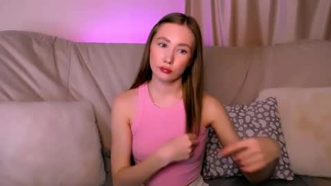 Snapshot of ellycolins_ chatting on March 3, 2026, 3:12 am Elly online show from March 3, 2026, 3:12 am