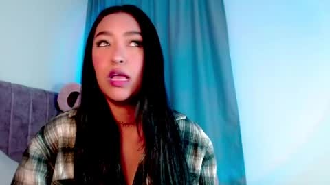 Elly online show from May 24, 2026, 3:55 am