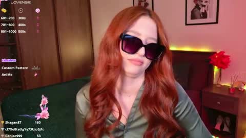 EllyPeach online show from May 9, 2026, 3:17 pm