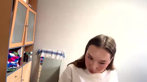 Snapshot of ellystea chatting on July 16, 2026, 5:57 am Elly online show from July 16, 2026, 5:57 am