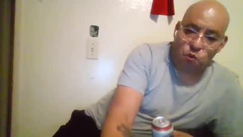 Snapshot of elmario24 chatting on October 1, 2025, 4:40 am elmario24 online show from October 1, 2025, 4:40 am