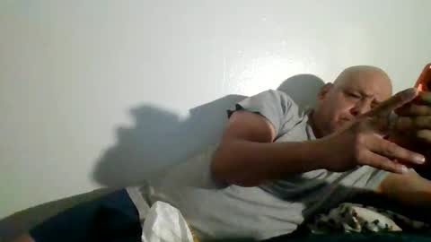 Snapshot of elmario24 chatting on October 17, 2025, 8:28 am elmario24 online show from October 17, 2025, 8:28 am